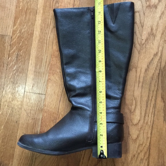 Brown Boots - Picture 3 of 6